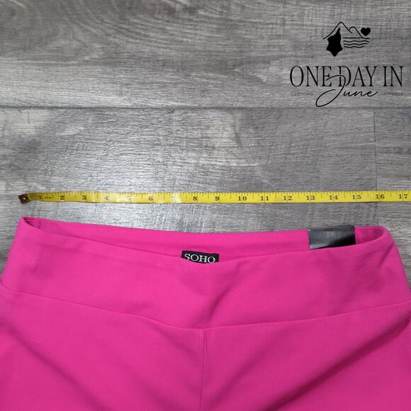 Soho Apparel Ltd Flare Leg Pants Size L - Picture 3 of 6